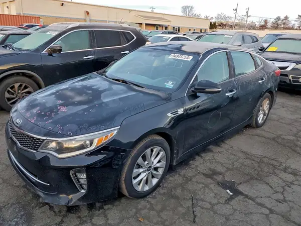 5XXGT4L38JG234566 2018 KIA OPTIMA - Image 1