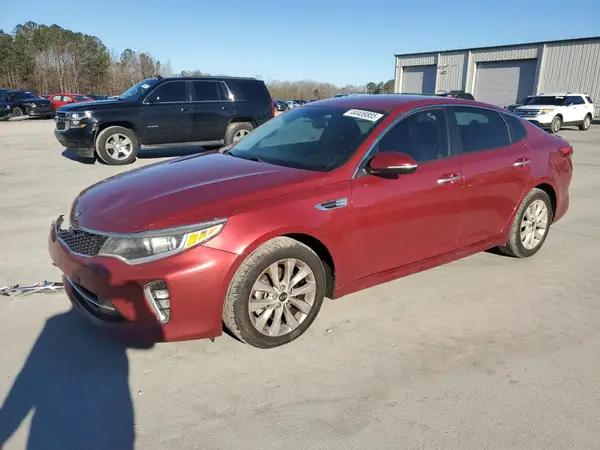5XXGT4L38JG234860 2018 KIA OPTIMA - Image 1