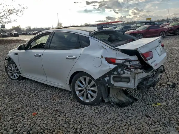 5XXGT4L38JG236737 2018 KIA OPTIMA - Image 2