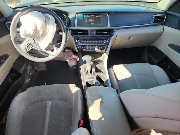 5XXGT4L38JG237435 2018 KIA OPTIMA - Image 8