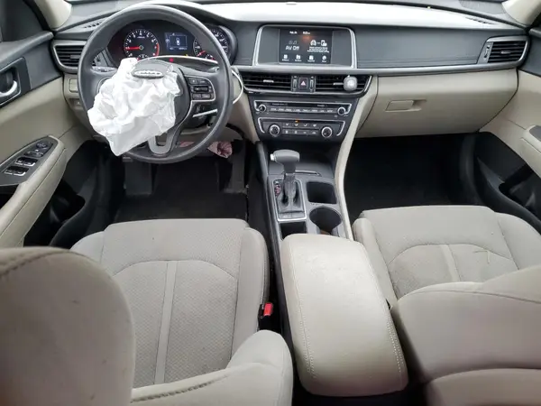5XXGT4L38JG237547 2018 KIA OPTIMA - Image 8
