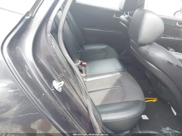 5XXGT4L38JG240383 2018 KIA OPTIMA - Image 8