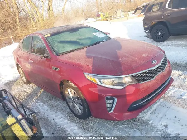 5XXGT4L38JG241050 2018 KIA OPTIMA - Image 1