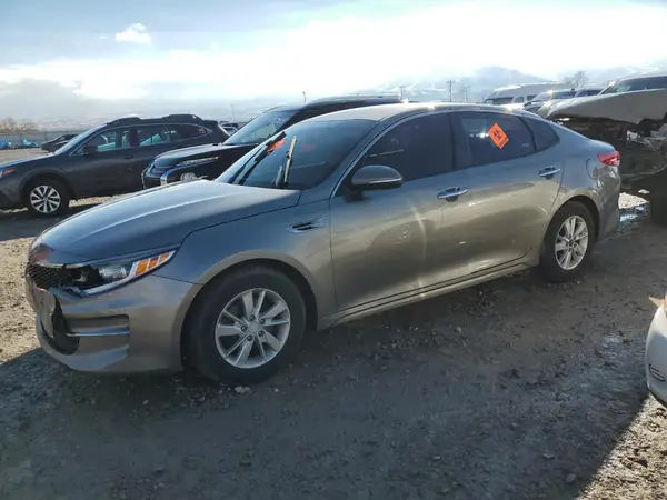 5XXGT4L38JG242585 2018 KIA OPTIMA - Image 1