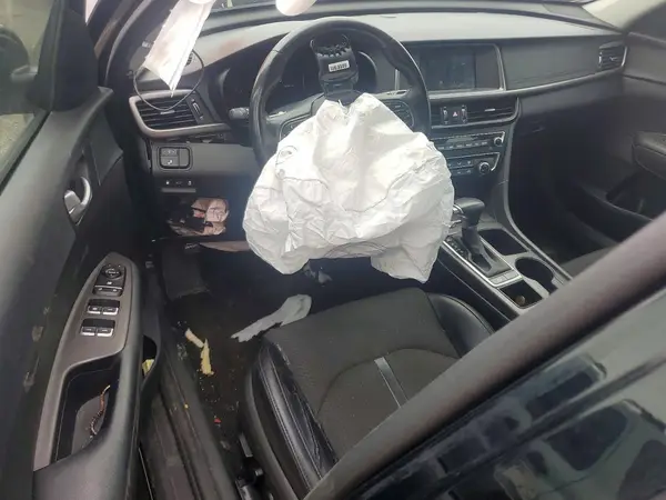 5XXGT4L38JG243185 2018 KIA OPTIMA - Image 8
