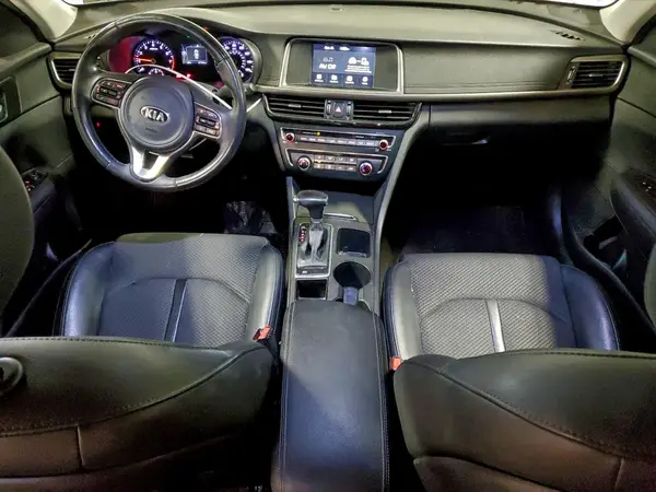 5XXGT4L38JG243381 2018 KIA OPTIMA - Image 8