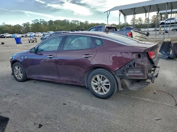 5XXGT4L38JG243963 2018 KIA OPTIMA - Image 2