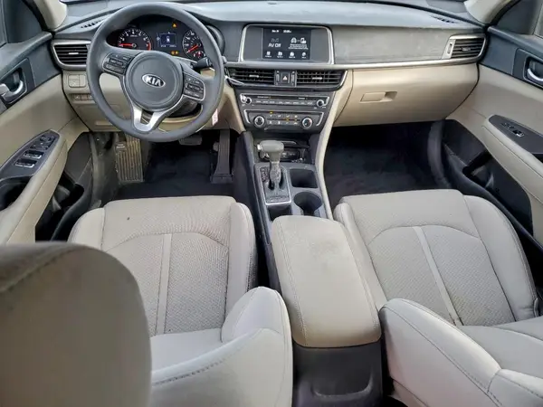 5XXGT4L38JG243963 2018 KIA OPTIMA - Image 8