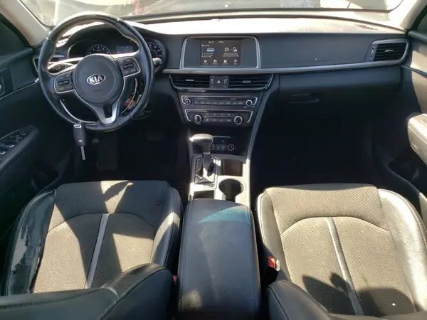 5XXGT4L38JG245812 2018 KIA OPTIMA - Image 8