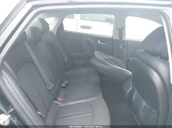 5XXGT4L38JG246863 2018 KIA OPTIMA - Image 8