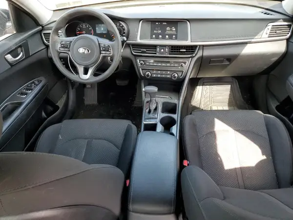 5XXGT4L38JG247205 2018 KIA OPTIMA - Image 8
