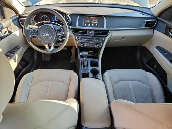 5XXGT4L38JG247737 2018 KIA OPTIMA - Image 8