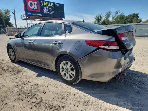 5XXGT4L38JG248161 2018 KIA OPTIMA - Image 2