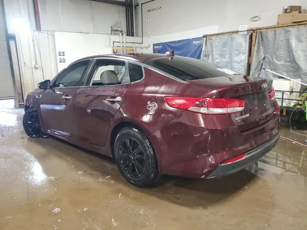 5XXGT4L38JG249388 2018 KIA OPTIMA - Image 2