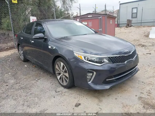 5XXGT4L38JG253831 2018 KIA OPTIMA - Image 1