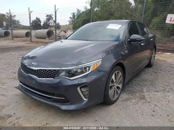 5XXGT4L38JG253831 2018 KIA OPTIMA - Image 2