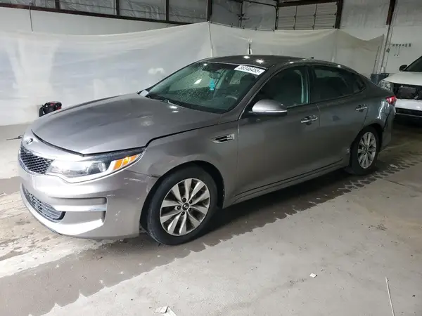5XXGT4L38JG255546 2018 KIA OPTIMA - Image 1
