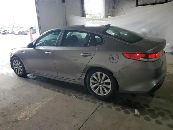 5XXGT4L38JG255546 2018 KIA OPTIMA - Image 2