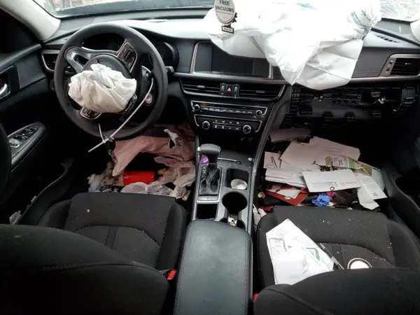 5XXGT4L38JG256065 2018 KIA OPTIMA - Image 8