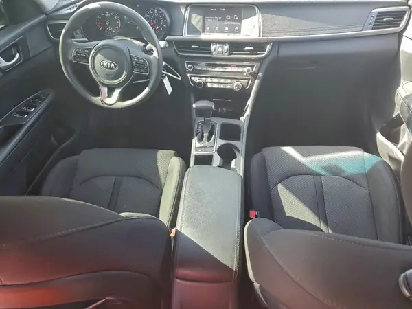 5XXGT4L38JG256597 2018 KIA OPTIMA - Image 8