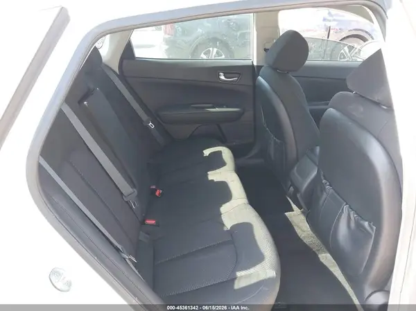 5XXGT4L38JG256891 2018 KIA OPTIMA - Image 8