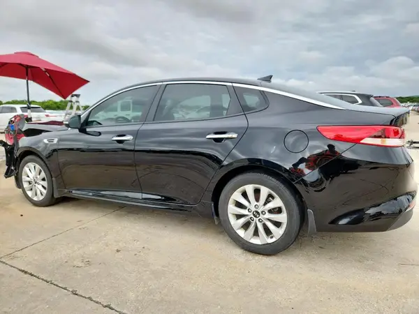5XXGT4L38JG259032 2018 KIA OPTIMA - Image 2