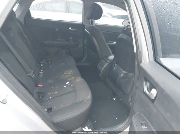 5XXGT4L38JG260827 2018 KIA OPTIMA - Image 8