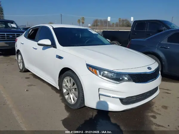 5XXGT4L38JG262660 2018 KIA OPTIMA - Image 1