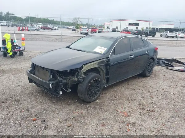 5XXGT4L38JG263517 2018 KIA OPTIMA - Image 2