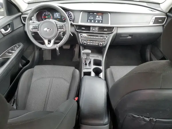 5XXGT4L38JG263985 2018 KIA OPTIMA - Image 8