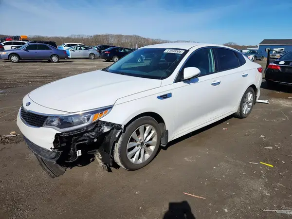 5XXGT4L38JG265719 2018 KIA OPTIMA - Image 1
