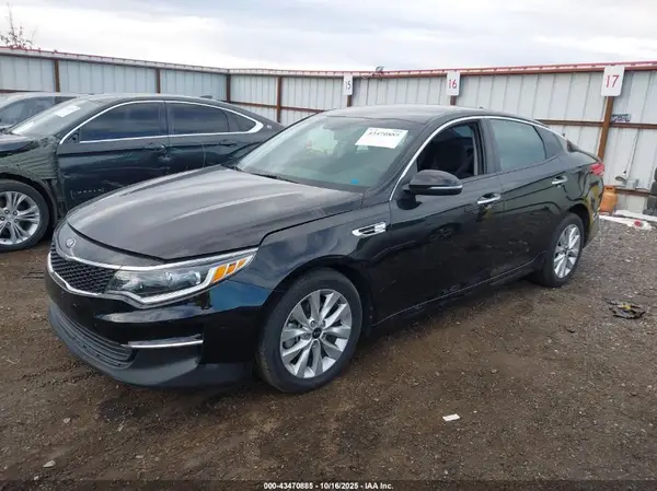 5XXGT4L38JG267521 2018 KIA OPTIMA - Image 2