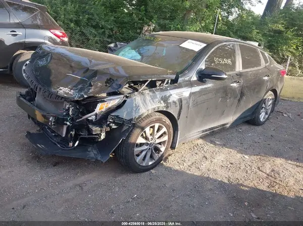5XXGT4L38JG268314 2018 KIA OPTIMA - Image 2