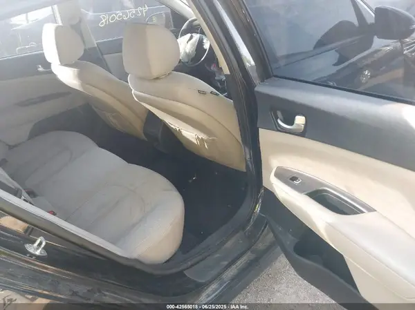 5XXGT4L38JG268314 2018 KIA OPTIMA - Image 8