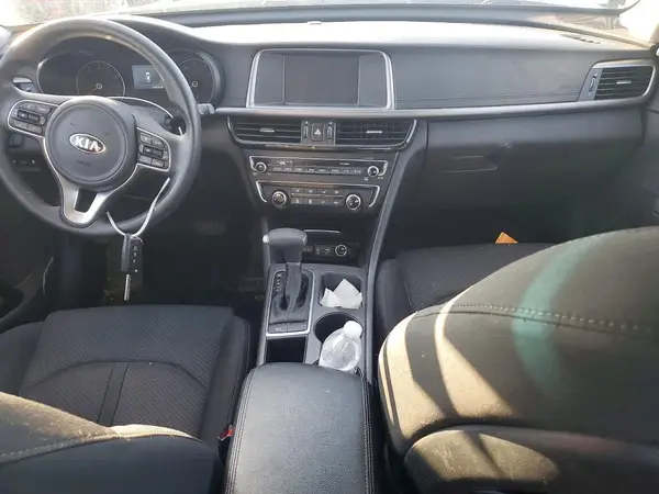 5XXGT4L38JG270824 2018 KIA OPTIMA - Image 8