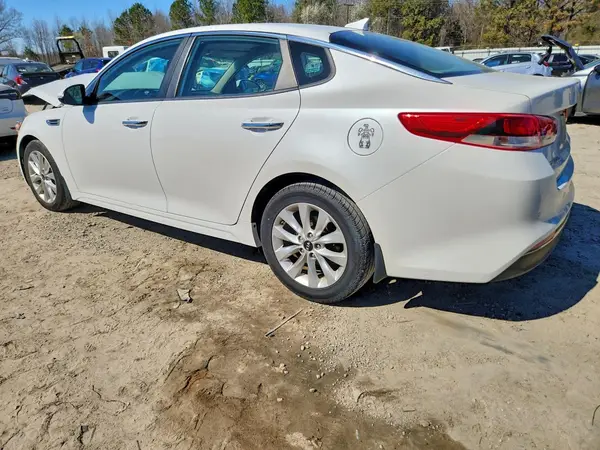 5XXGT4L38JG271634 2018 KIA OPTIMA - Image 2