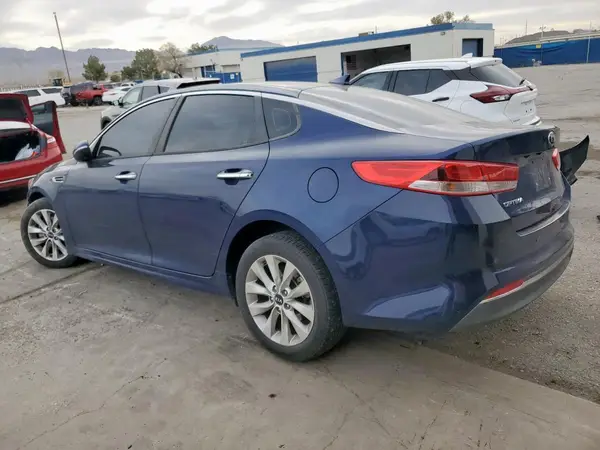 5XXGT4L38JG272301 2018 KIA OPTIMA - Image 2