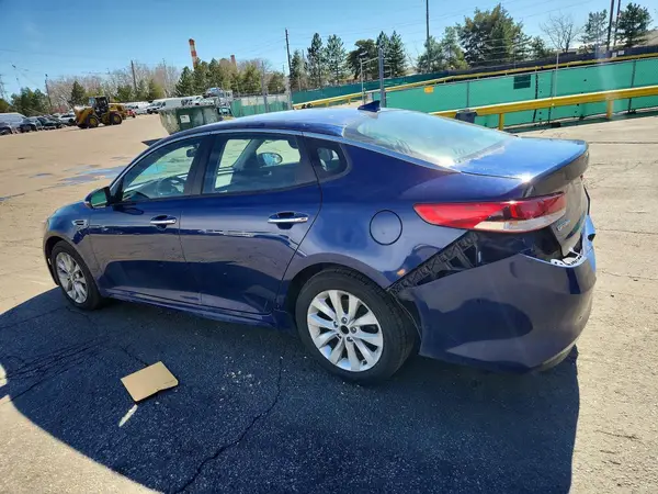 5XXGT4L38JG272363 2018 KIA OPTIMA - Image 2
