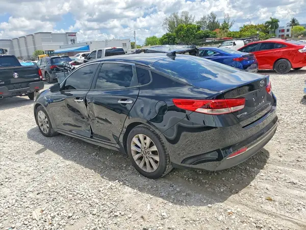 5XXGT4L38JG272637 2018 KIA OPTIMA - Image 2