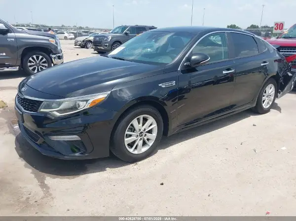 5XXGT4L38KG275183 2019 KIA OPTIMA - Image 2