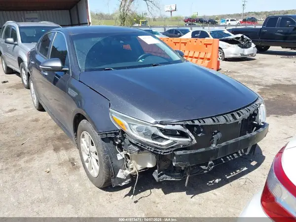 5XXGT4L38KG276656 2019 KIA OPTIMA - Image 1