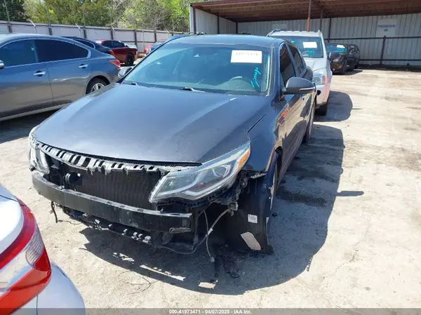 5XXGT4L38KG276656 2019 KIA OPTIMA - Image 2