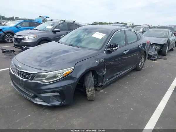 5XXGT4L38KG279038 2019 KIA OPTIMA - Image 2