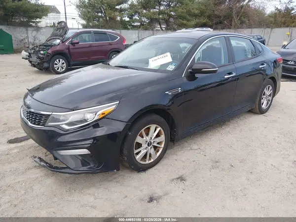 5XXGT4L38KG279248 2019 KIA OPTIMA - Image 2