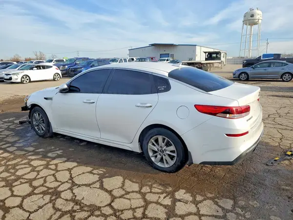 5XXGT4L38KG279590 2019 KIA OPTIMA - Image 2