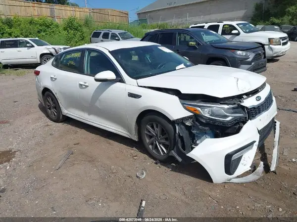 5XXGT4L38KG281078 2019 KIA OPTIMA - Image 1