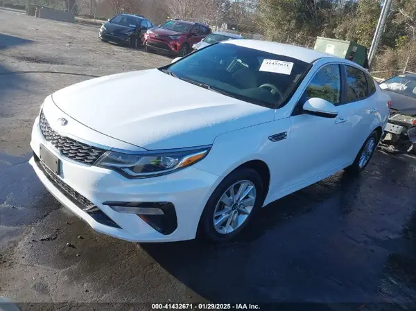 5XXGT4L38KG281923 2019 KIA OPTIMA - Image 2