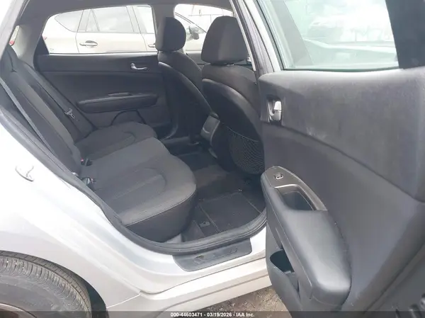 5XXGT4L38KG282120 2019 KIA OPTIMA - Image 8