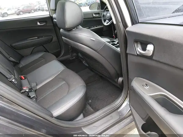 5XXGT4L38KG284255 2019 KIA OPTIMA - Image 8