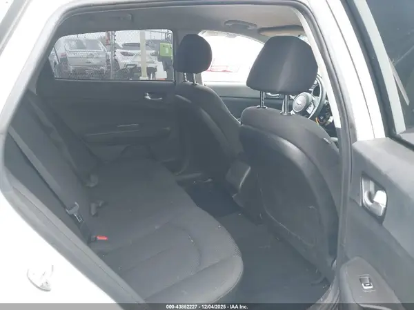 5XXGT4L38KG284918 2019 KIA OPTIMA - Image 8